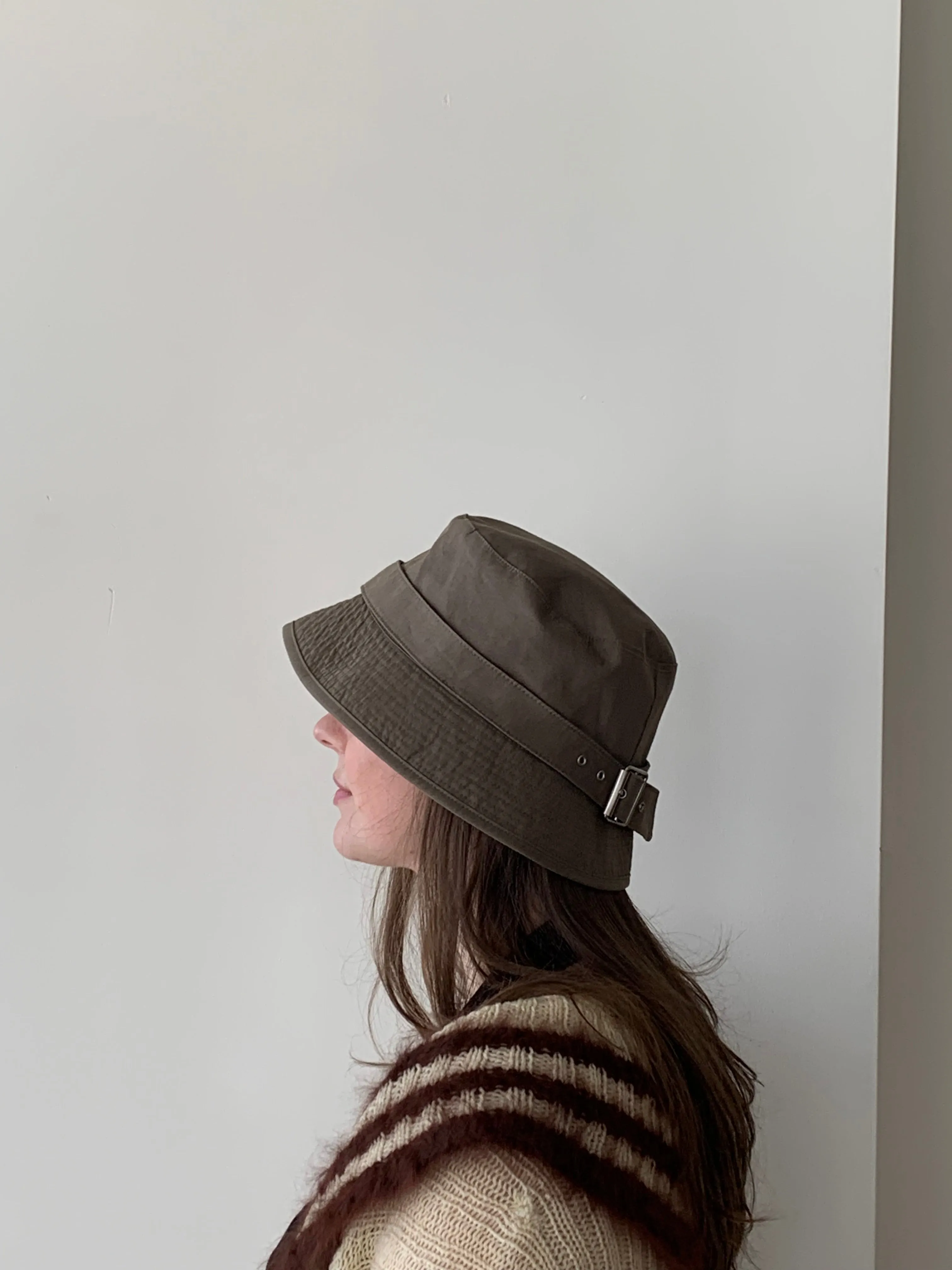 2000s bucket hat