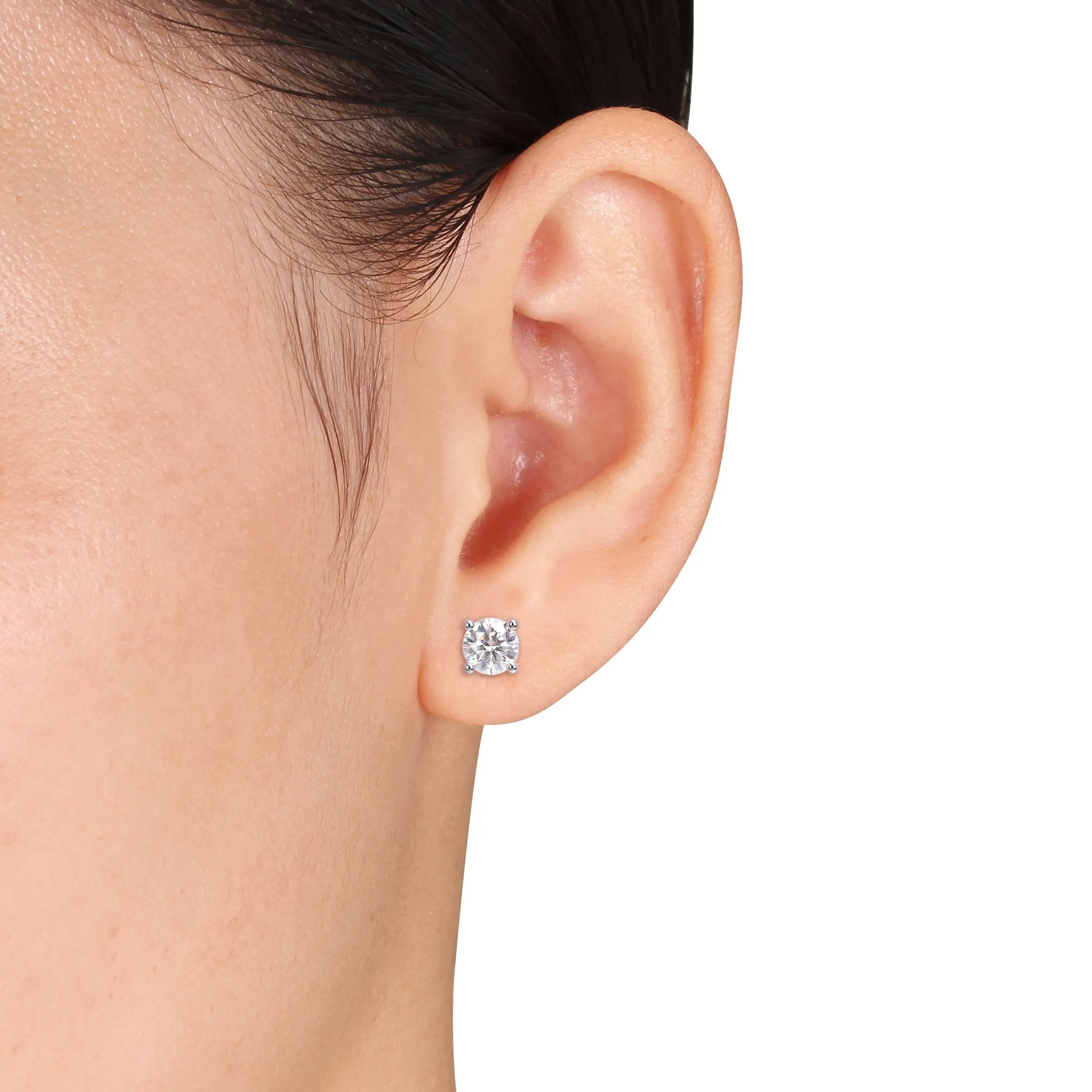 2CT TW round Moissanite Stud silver