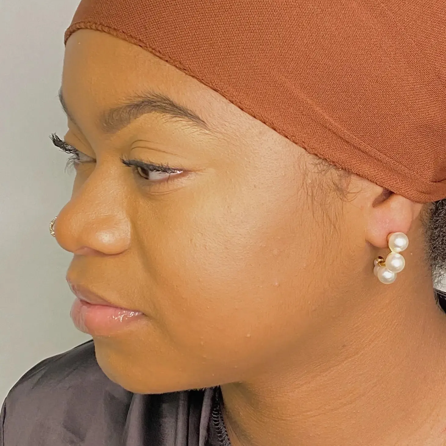 Andante Pearl Mini Hoop Earrings