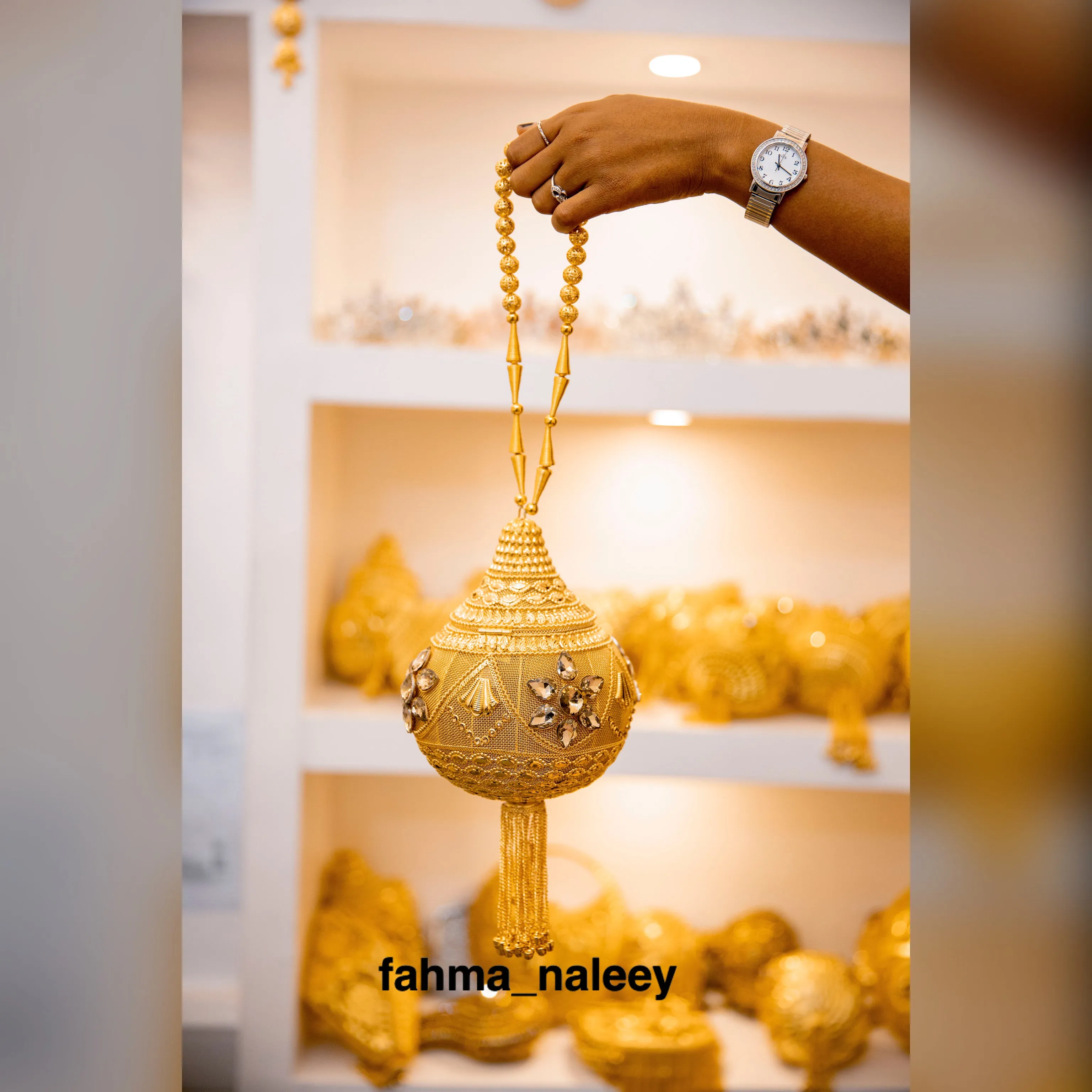 Batula Golden Bag