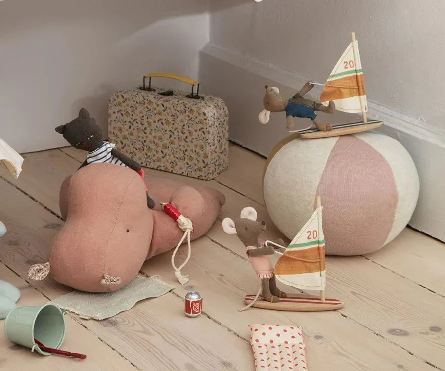 Beach mice, Surfer Little Brother | Beach Collection by Maileg