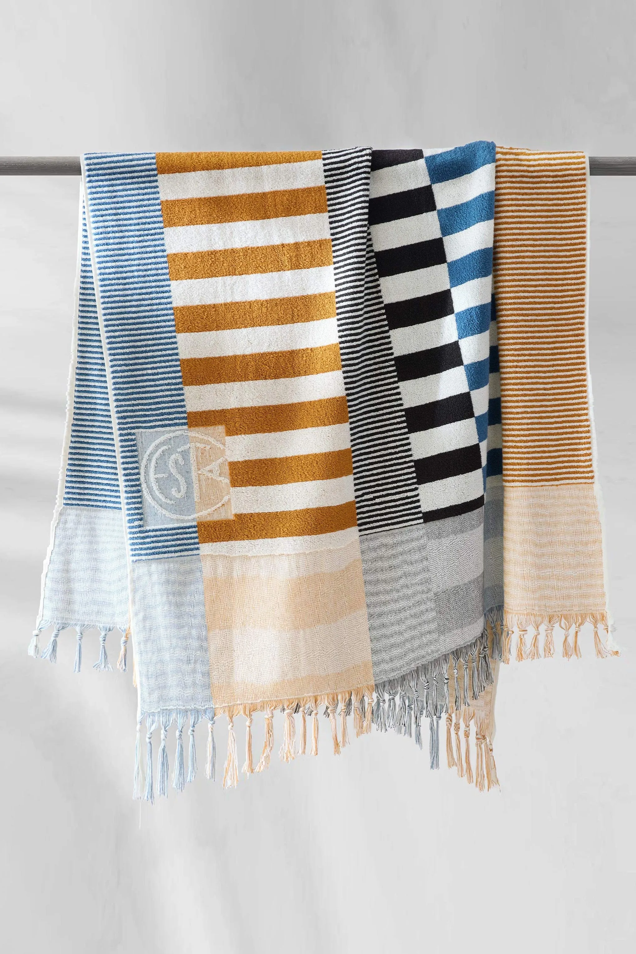 Beach Towel / Sirena