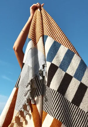 Beach Towel / Sirena