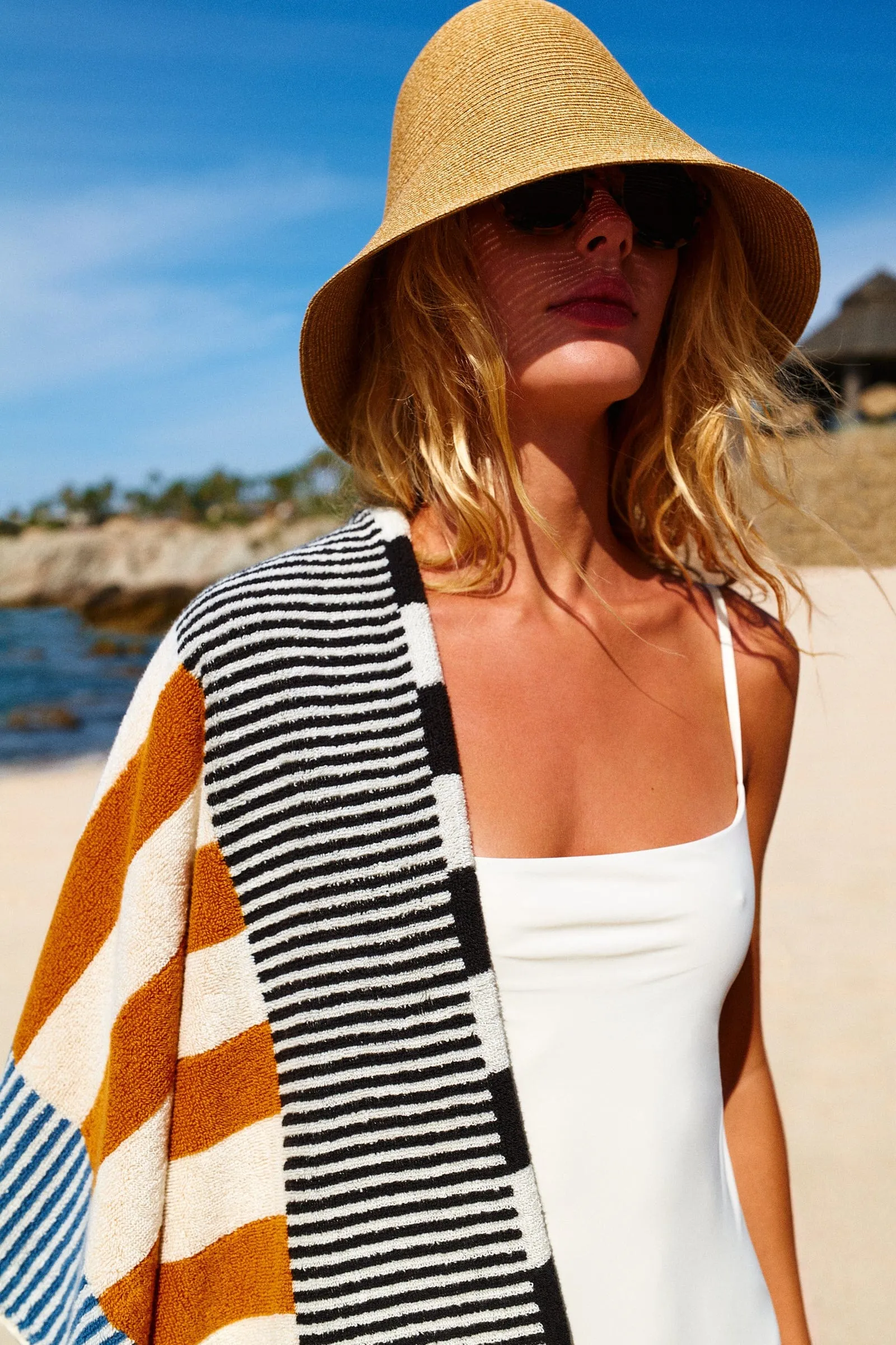 Beach Towel / Sirena