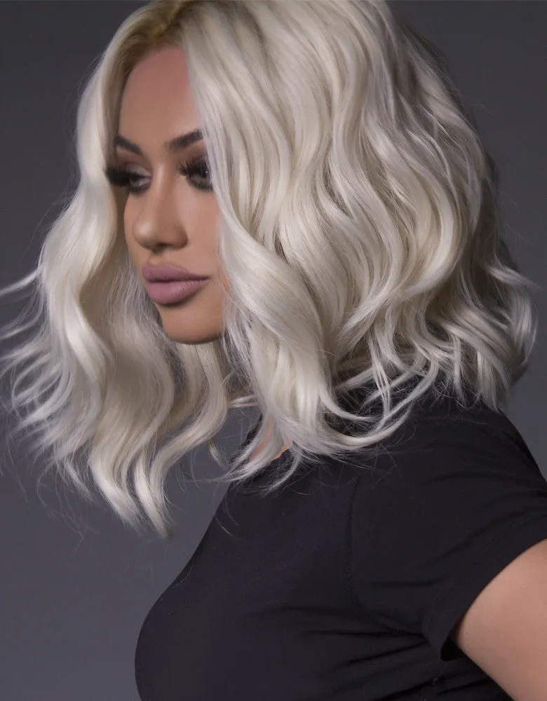Blonde Faux Wig Zarah 14" Body Wave