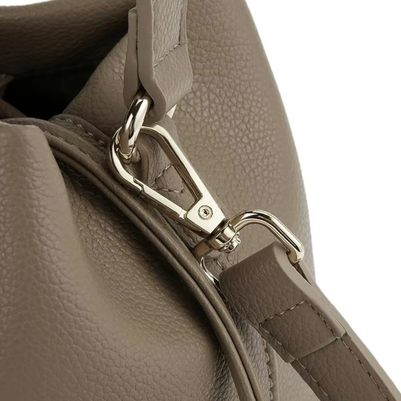 Bostanten Strawstring Bucket Bag in Camel