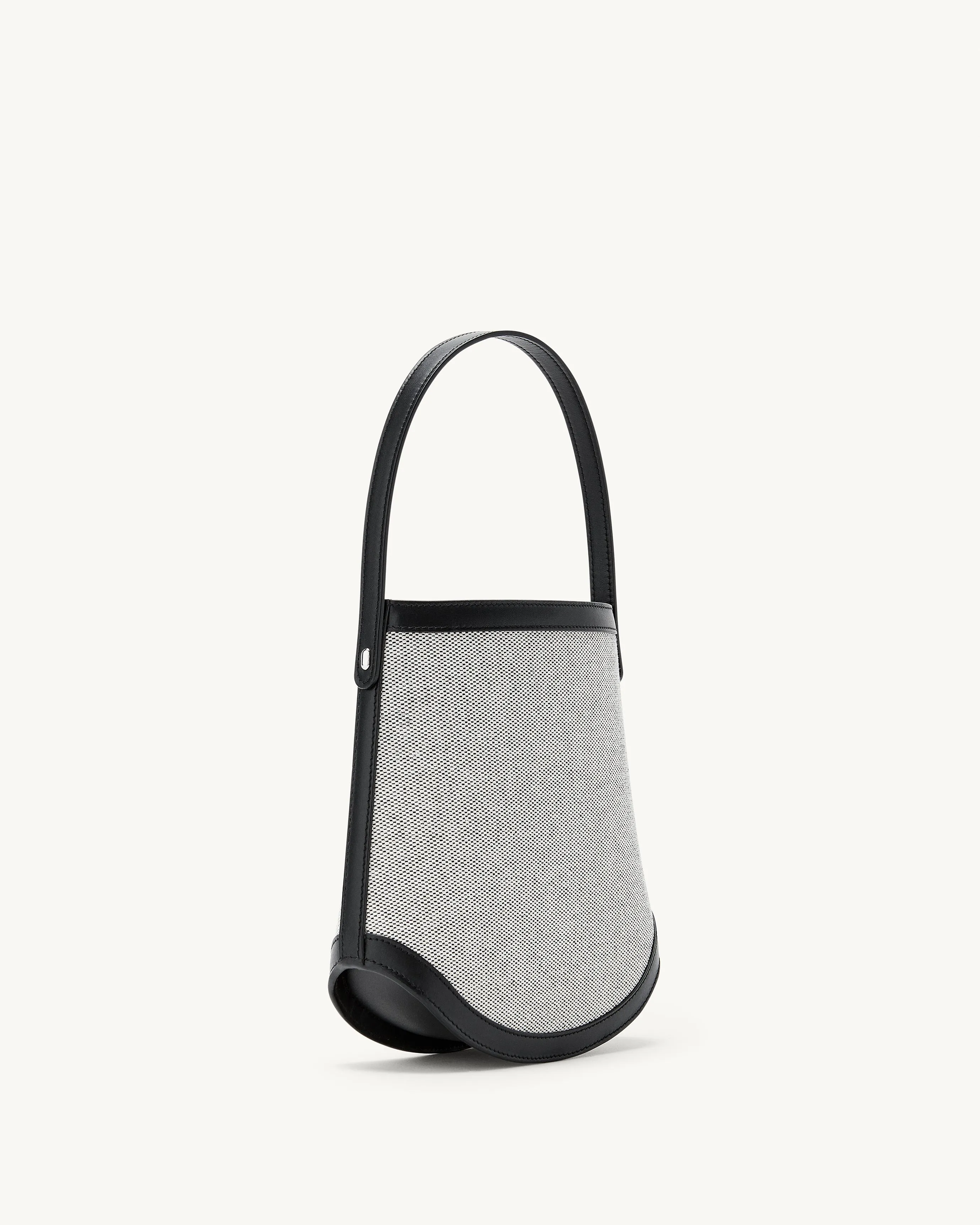 Bucket in Canvas with Black Trim