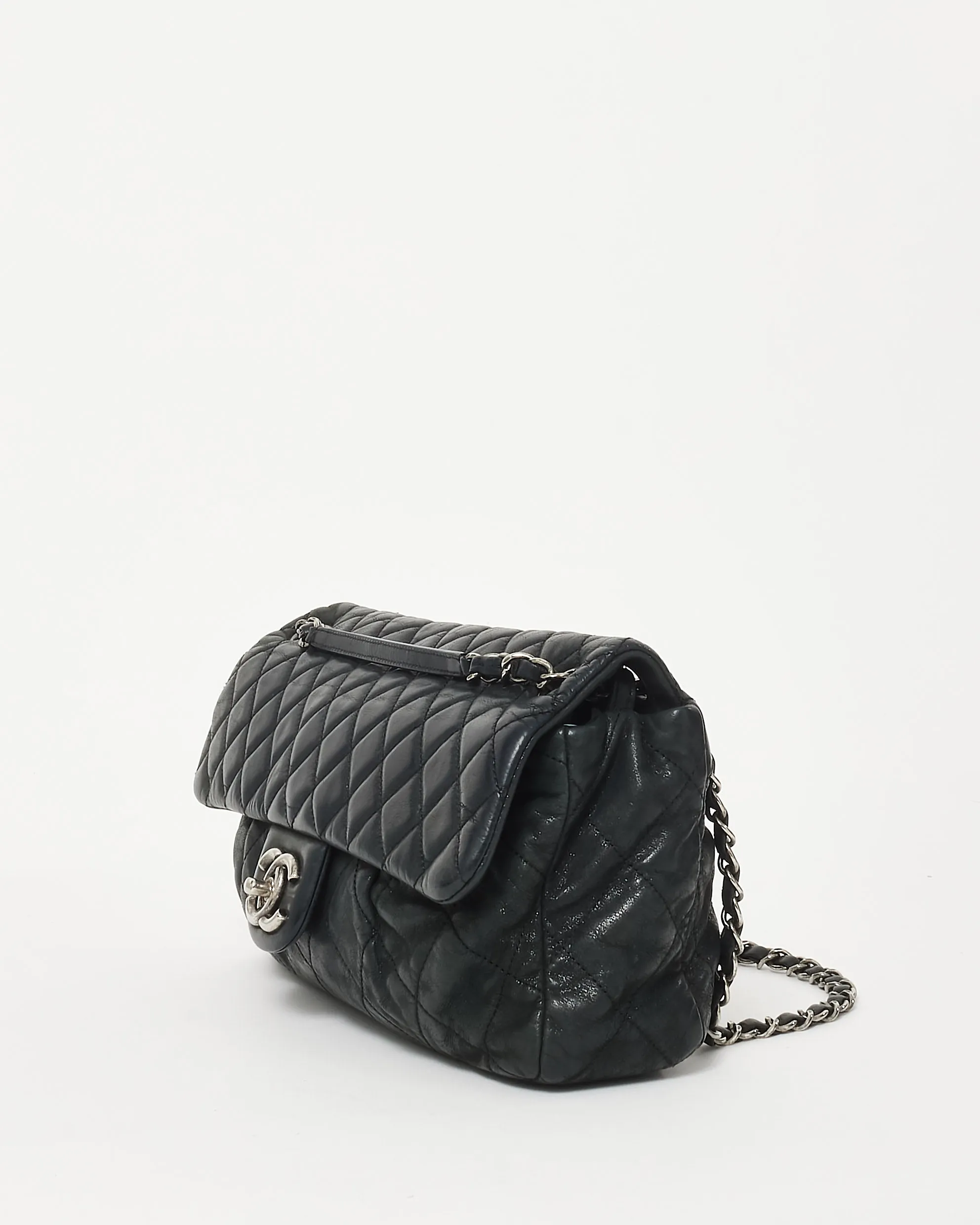 Chanel Black Iridescent Lambskin Chic Quilt Flap Bag