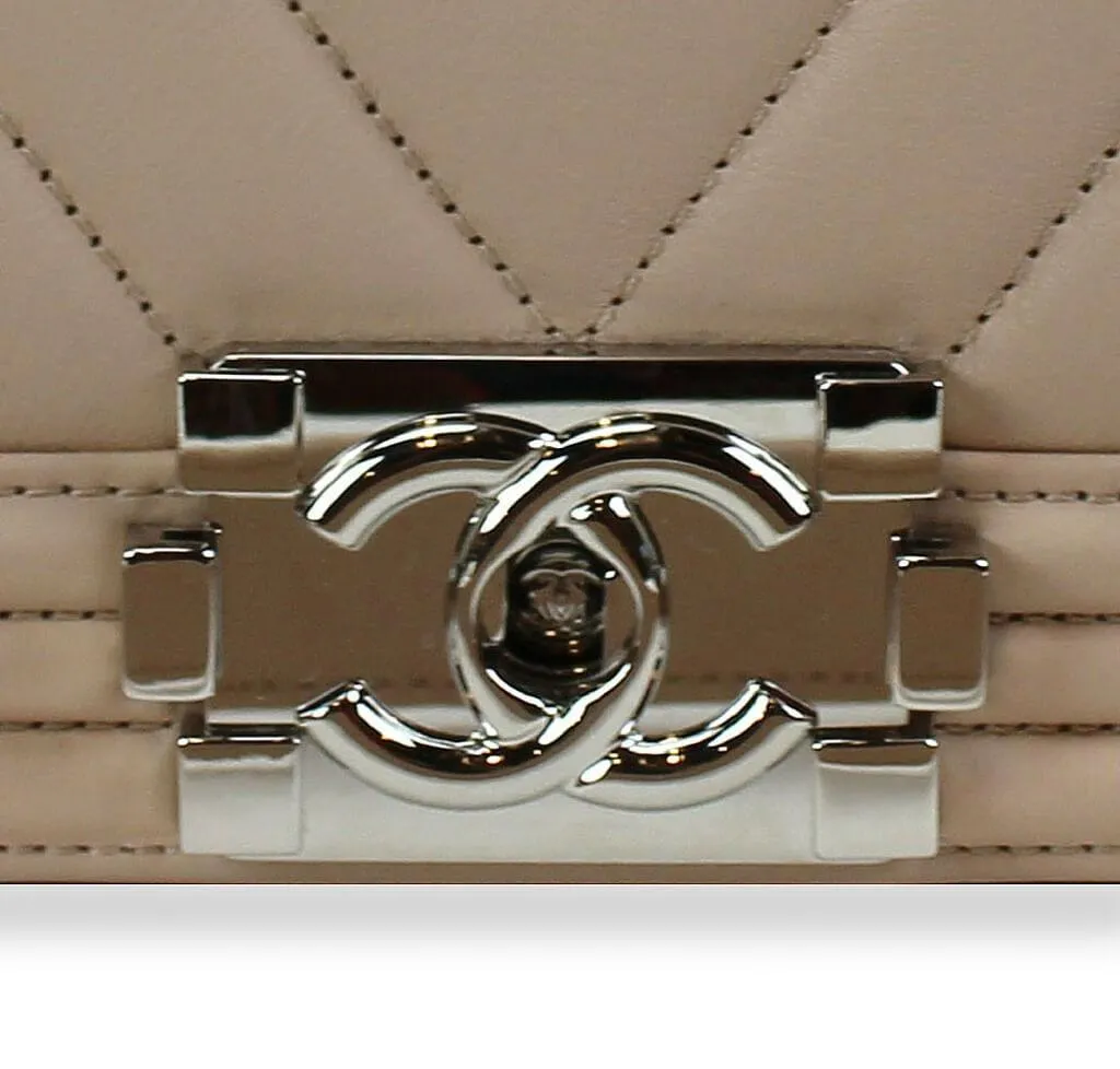 Chanel Boy Bag Flap Light Beige