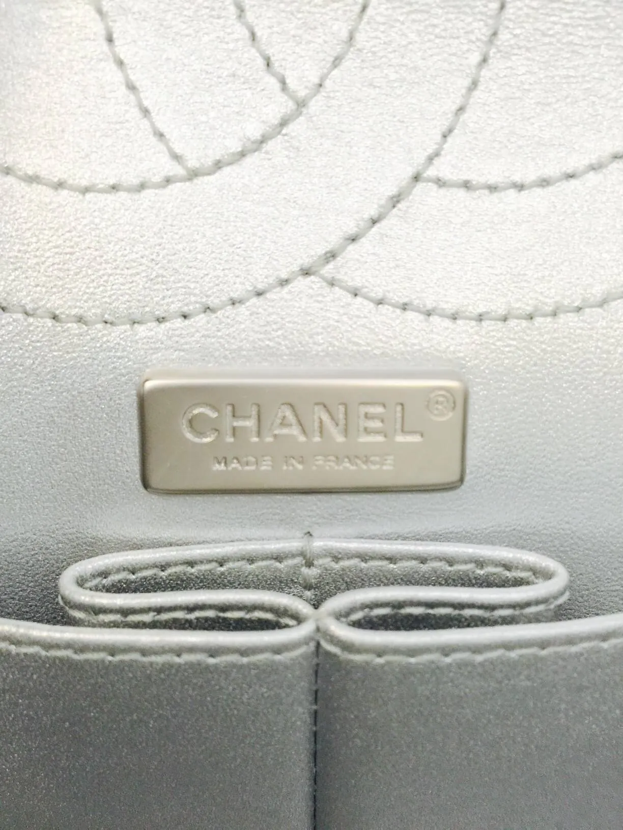 Chanel Reissue 2.55 Bag Silver Metallic Alligator