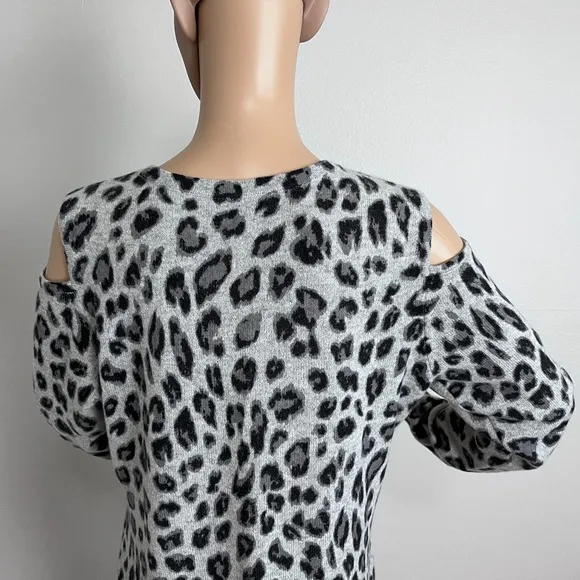 Charter Club Cold Shoulder Cashmere Sweater size L