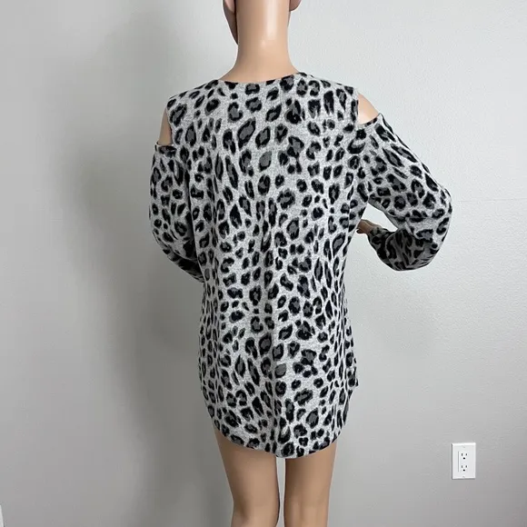 Charter Club Cold Shoulder Cashmere Sweater size L