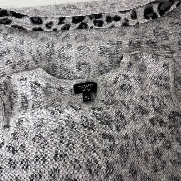 Charter Club Cold Shoulder Cashmere Sweater size L