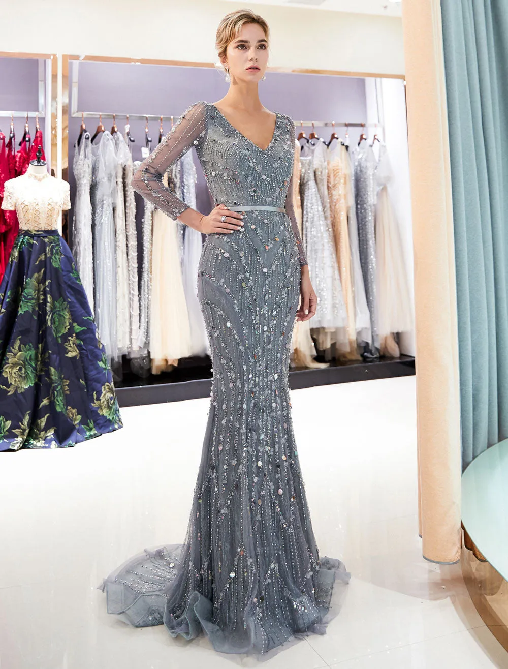 Classic Mother Of The Groom Dresses Grey Long Sleeve Luxury Beading V Neck Sash Formal Gowns With Train