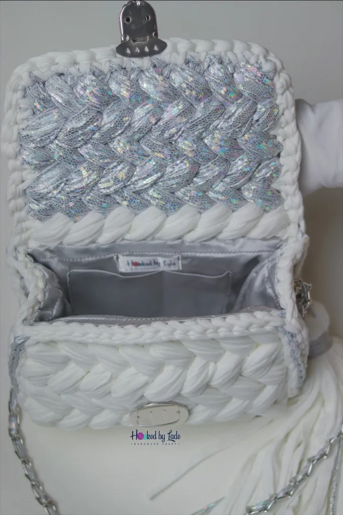 Comfort Pro Max in White and Ice Metallic Mix