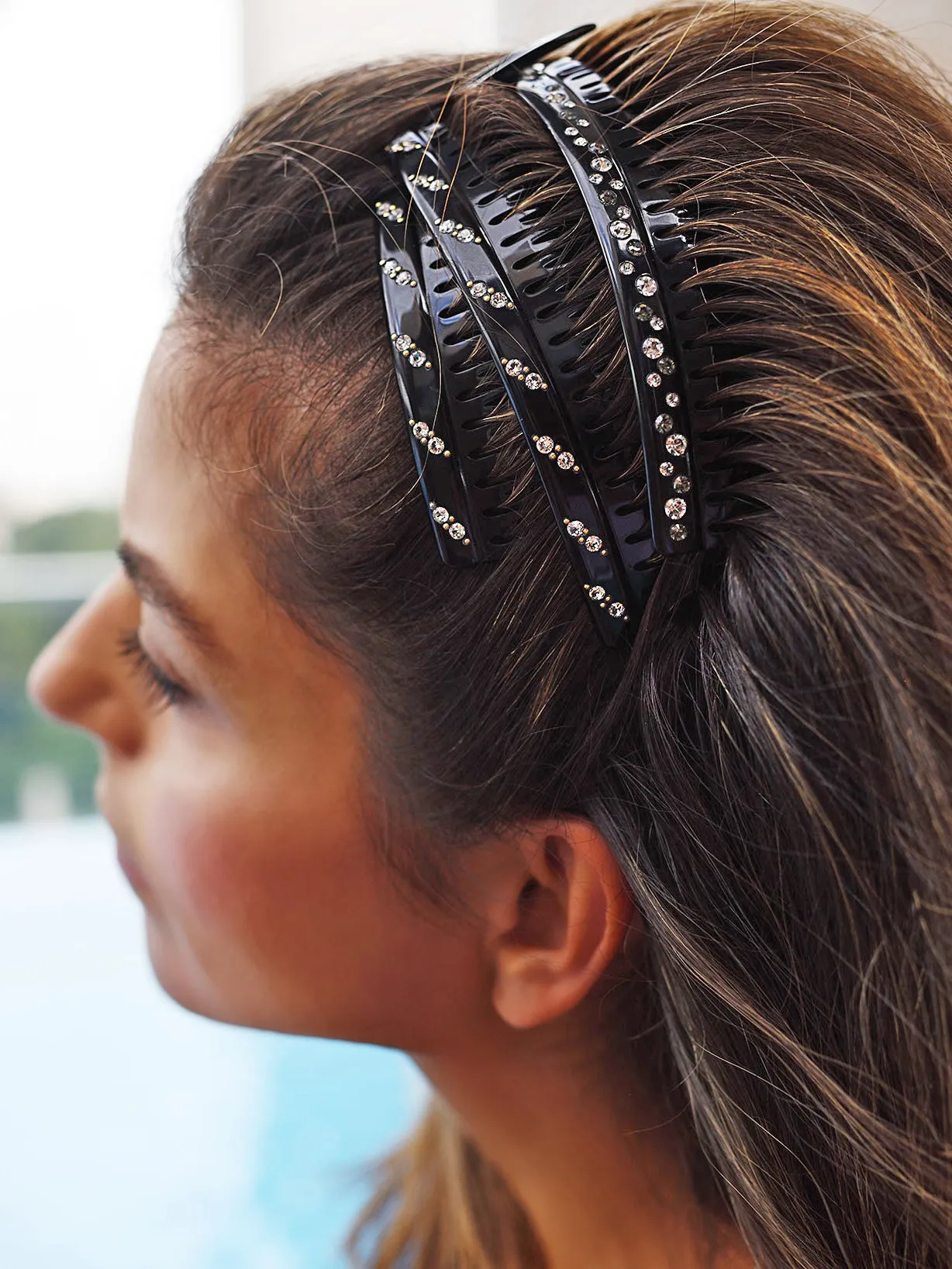 Crystal Classic Medium Black Side Comb