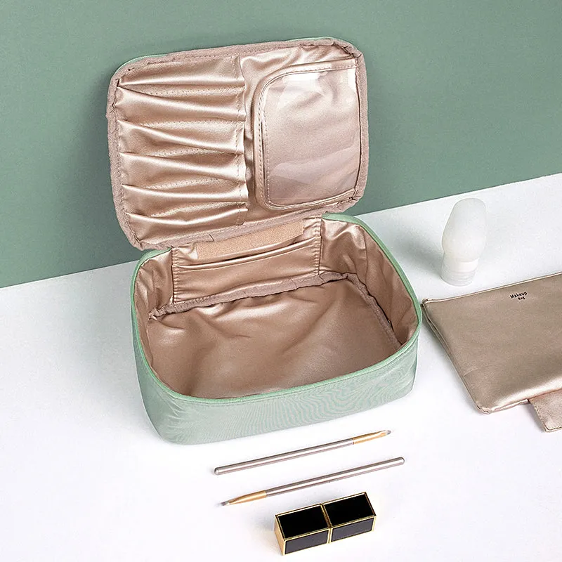 Delta Gamma Makeup Bag