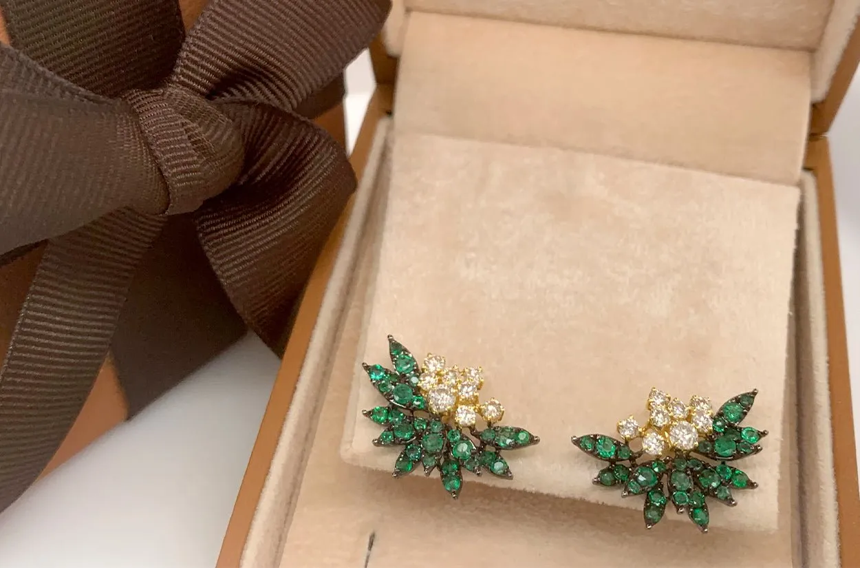 Earrings 18kt Gold Wild Emerlads & Diamonds