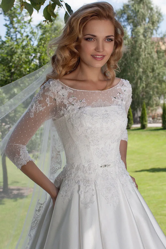 Floral Garden Beach A-Line Boho Ball Gown Wedding Dress Elegant Vintage Whimsical Satin 3/4 Sleeve Bridal Gown