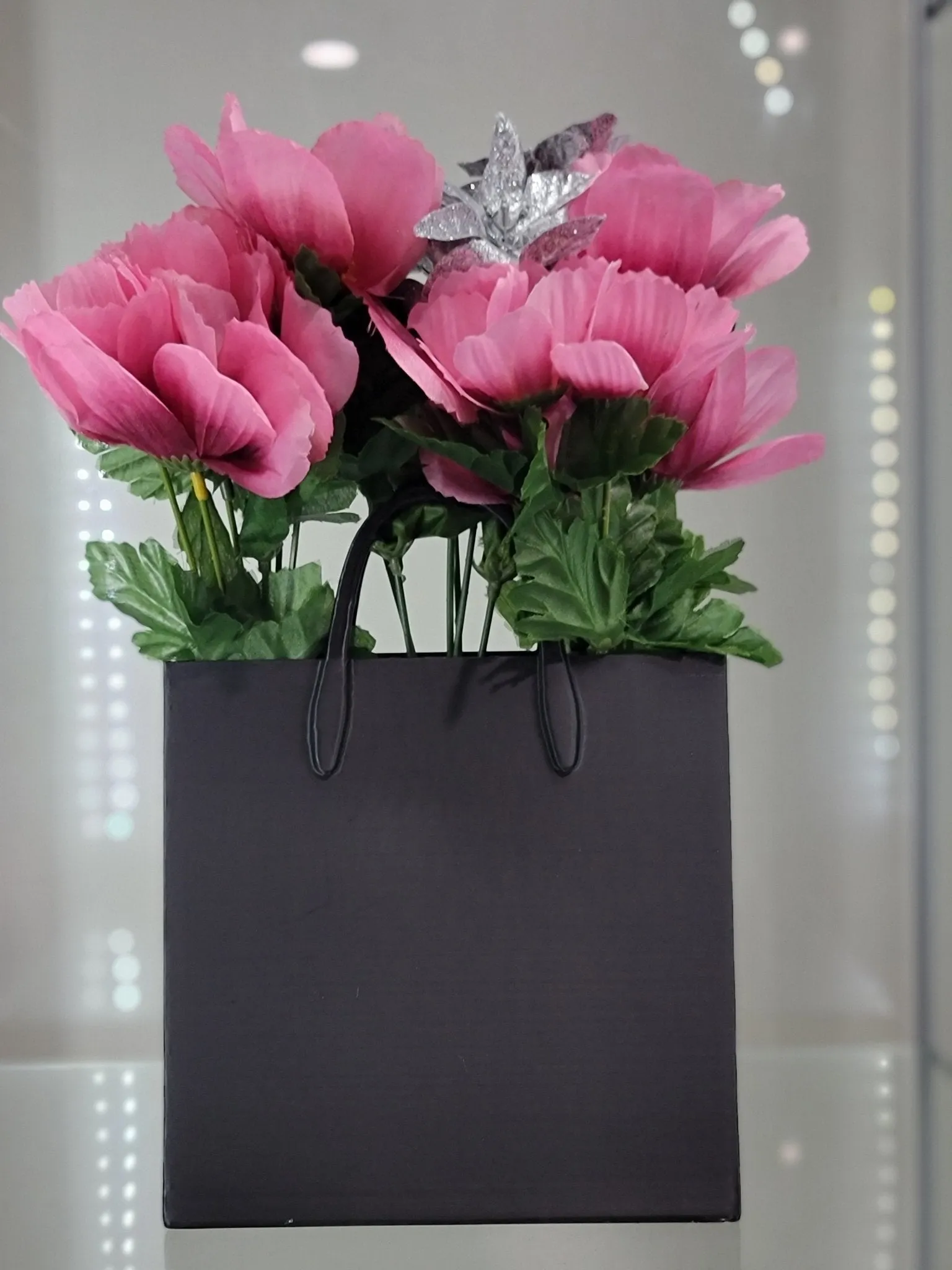 Glam Black Bag Holder - Suki Glam Vanity Decor for Brushes, Flowers & More