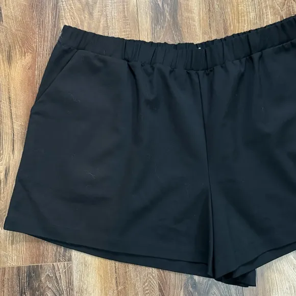 Good American Weekend Shorts Pull On Black Size 4X NWT
