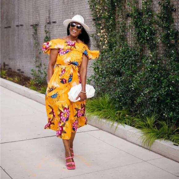 Grass-Fields Floral Off-Shoulder Midi Dress – Size 6