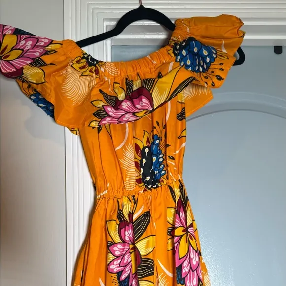Grass-Fields Floral Off-Shoulder Midi Dress – Size 6