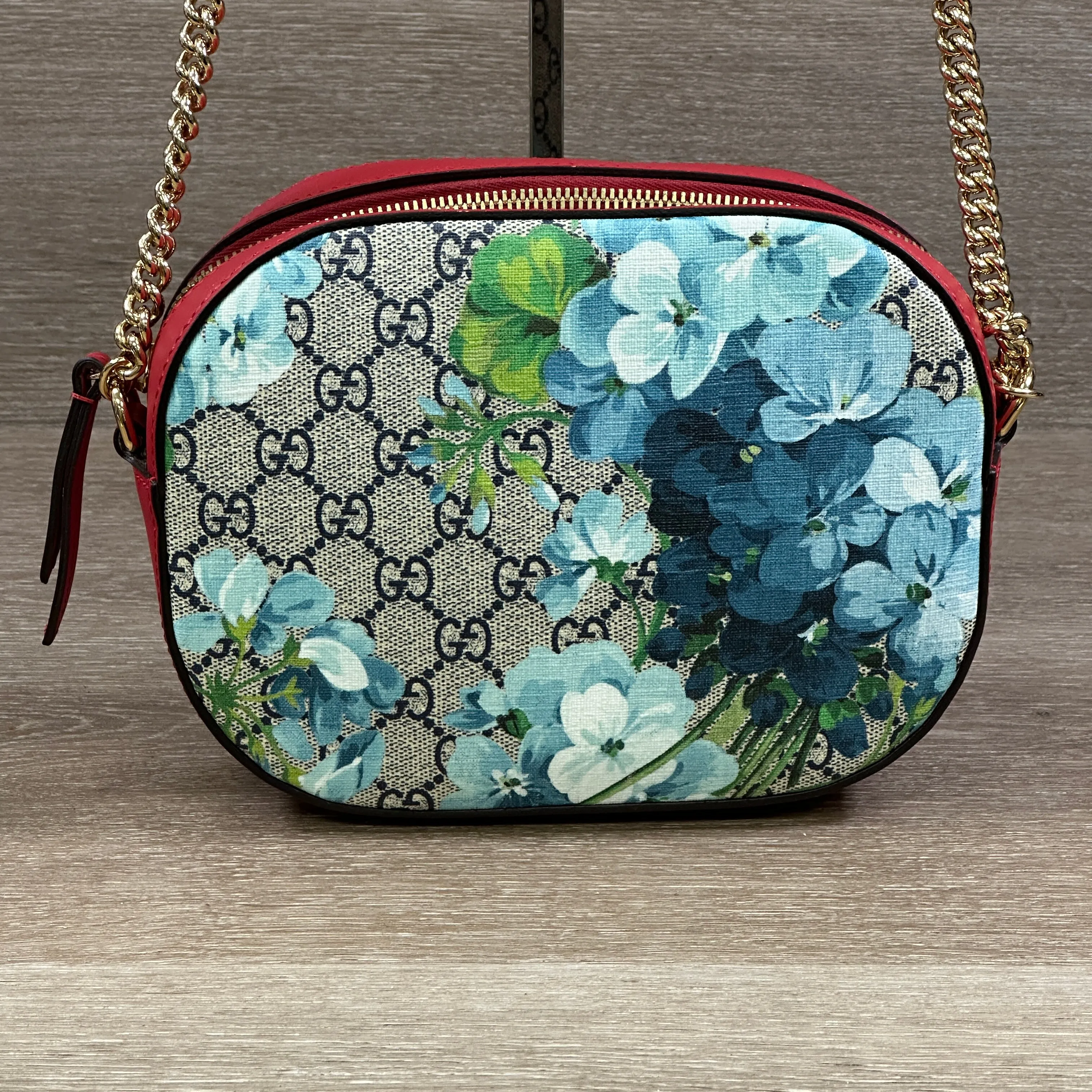 Gucci Chain Crossbody Bag Blooms Print GG Coated Canvas Mini Print, Red