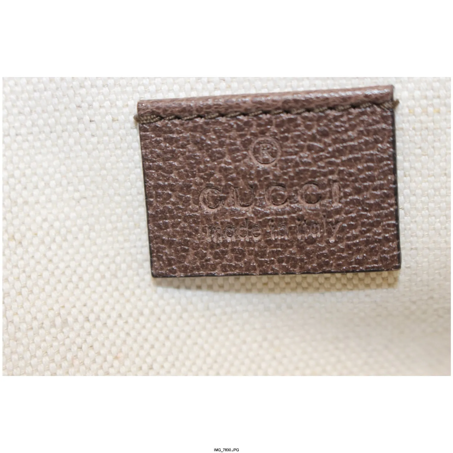 GUCCI GG Supreme Small Messenger Crossbody Bag 501050