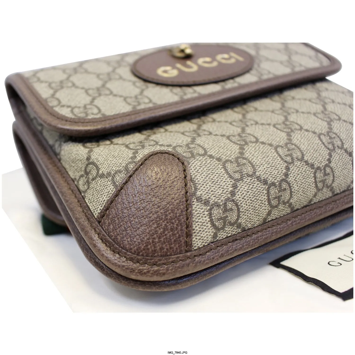 GUCCI GG Supreme Small Messenger Crossbody Bag 501050