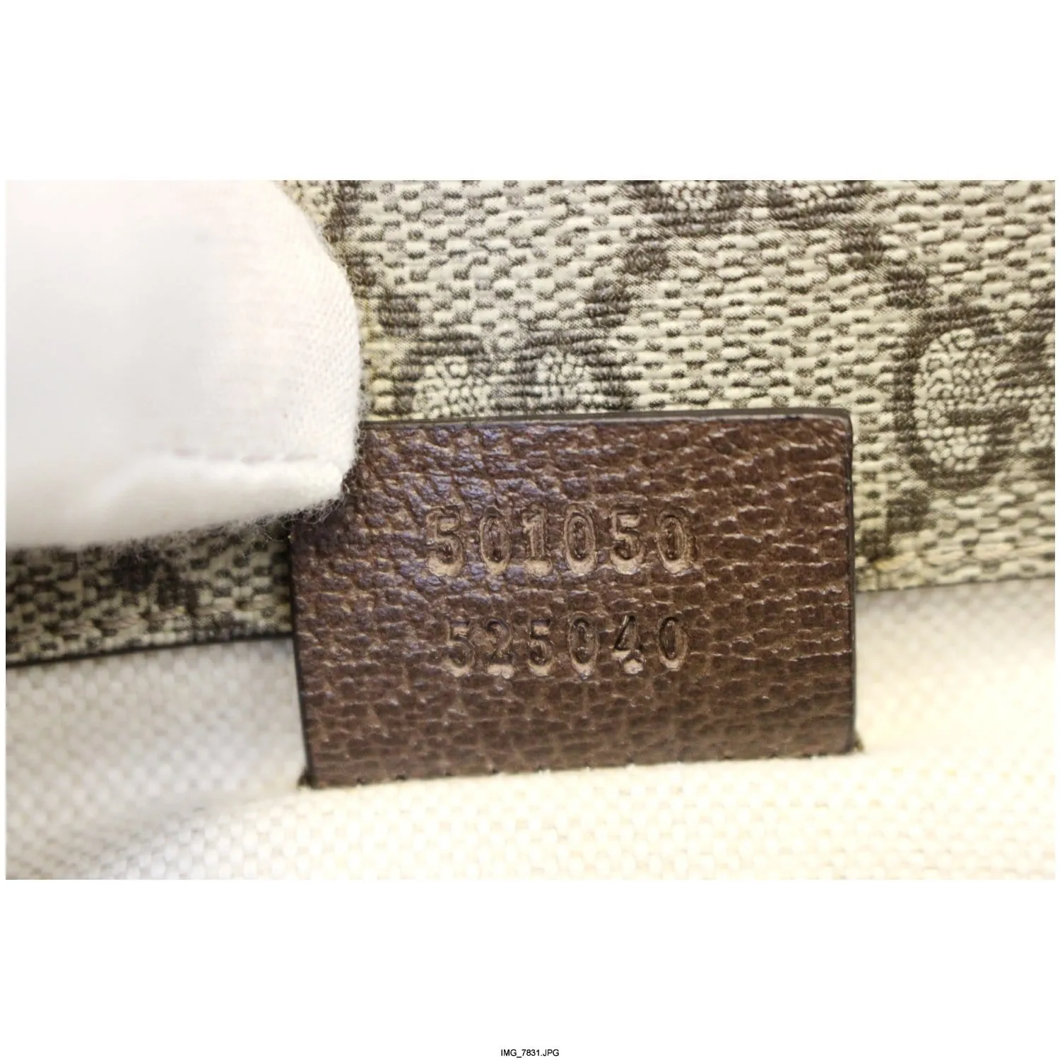 GUCCI GG Supreme Small Messenger Crossbody Bag 501050