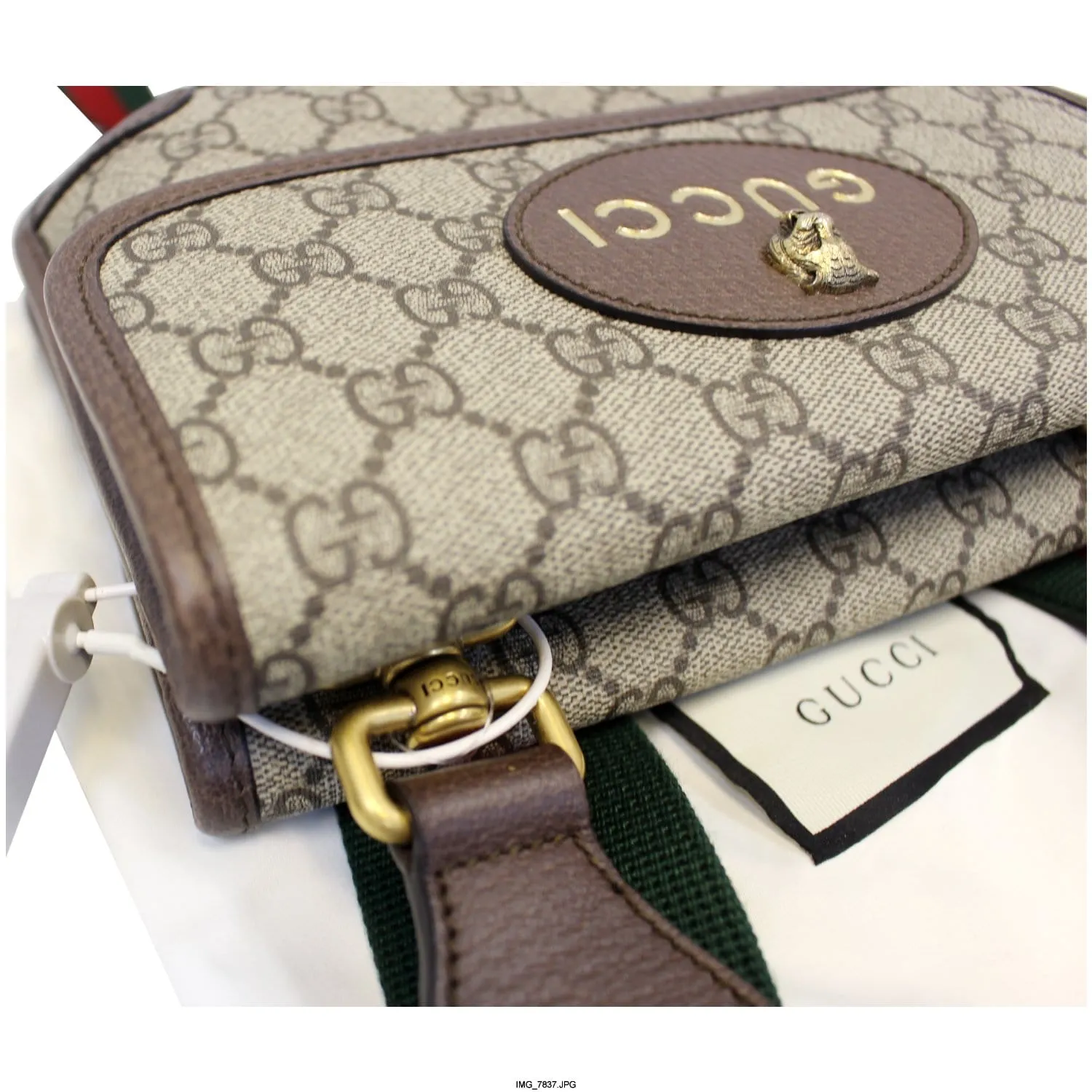 GUCCI GG Supreme Small Messenger Crossbody Bag 501050