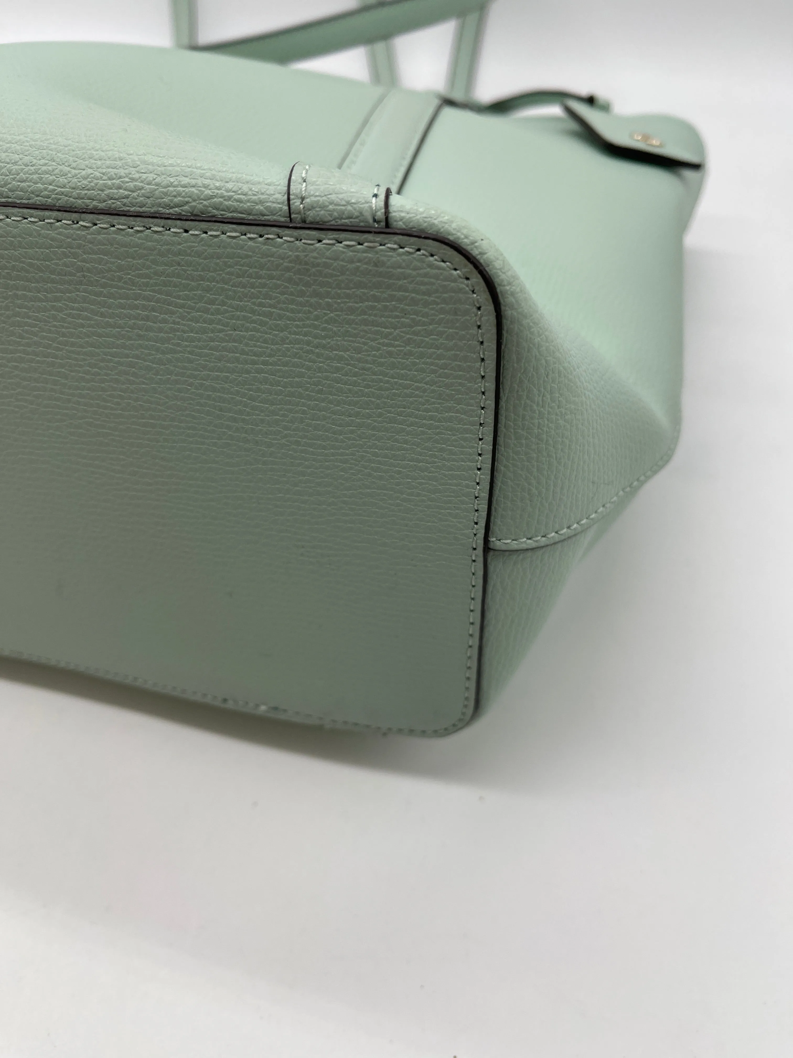 Handbag Designer By Kate Spade, Size: Large