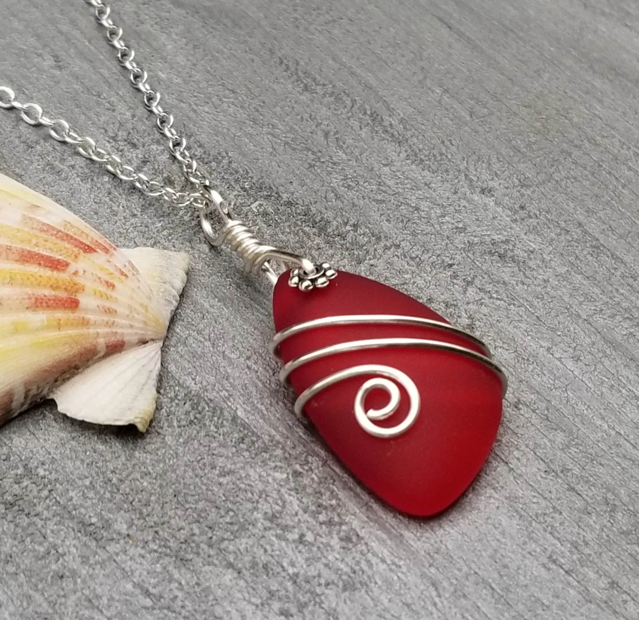 Hawaiian Jewelry Sea Glass Necklace, Wire Red Necklace, Unique Beach Sea Glass Jewelry Birthday Gift (January Birthstone Jewelry For Women)