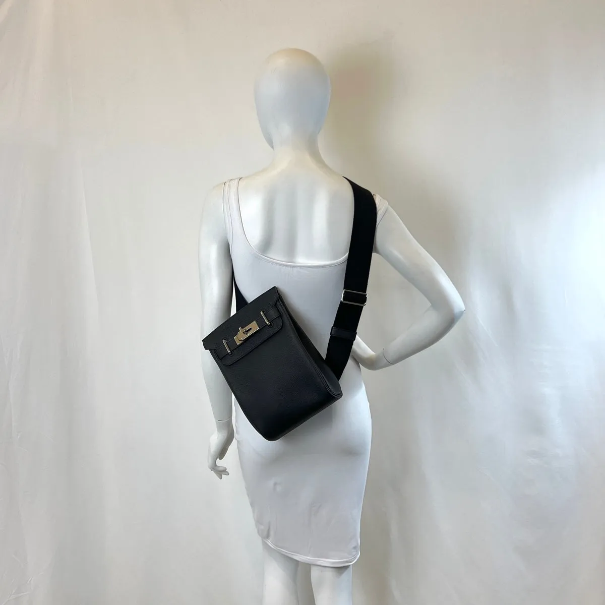 Hermes Akkad Shoulder Bag