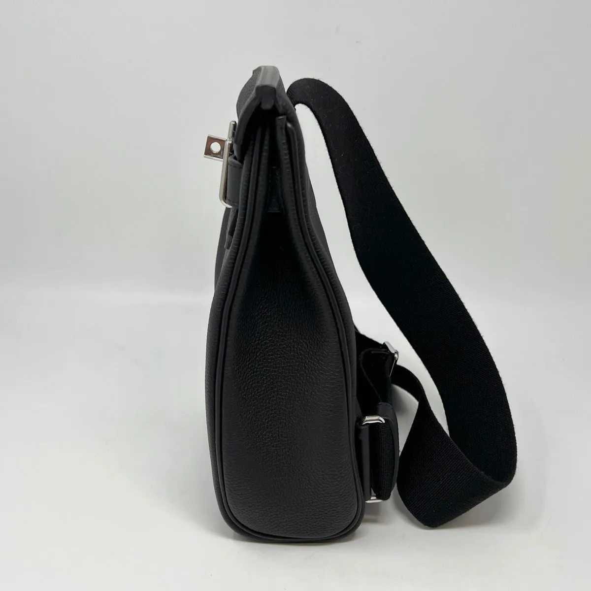 Hermes Akkad Shoulder Bag