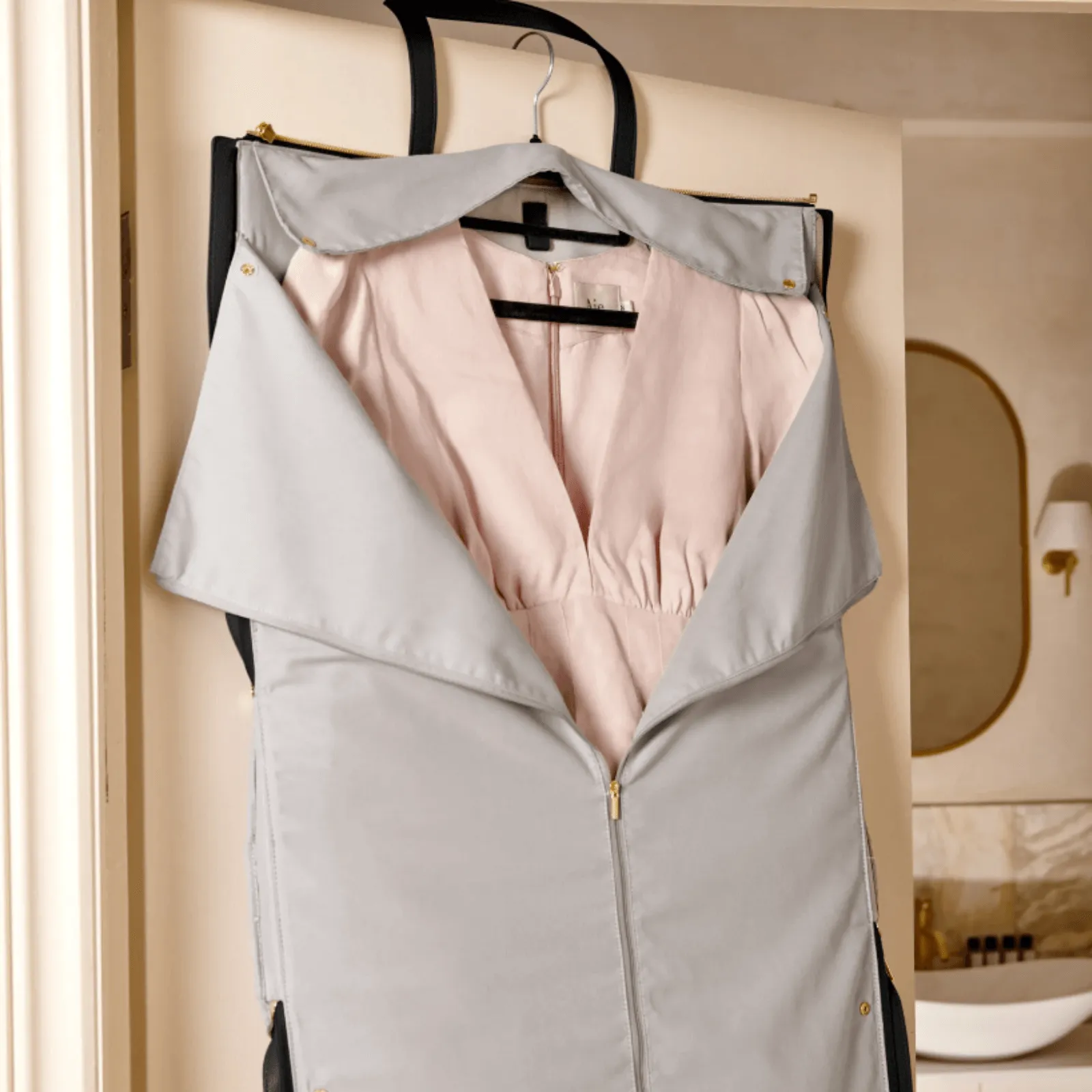 Katie Loxton Fold Out Garment Weekend Bag - Black