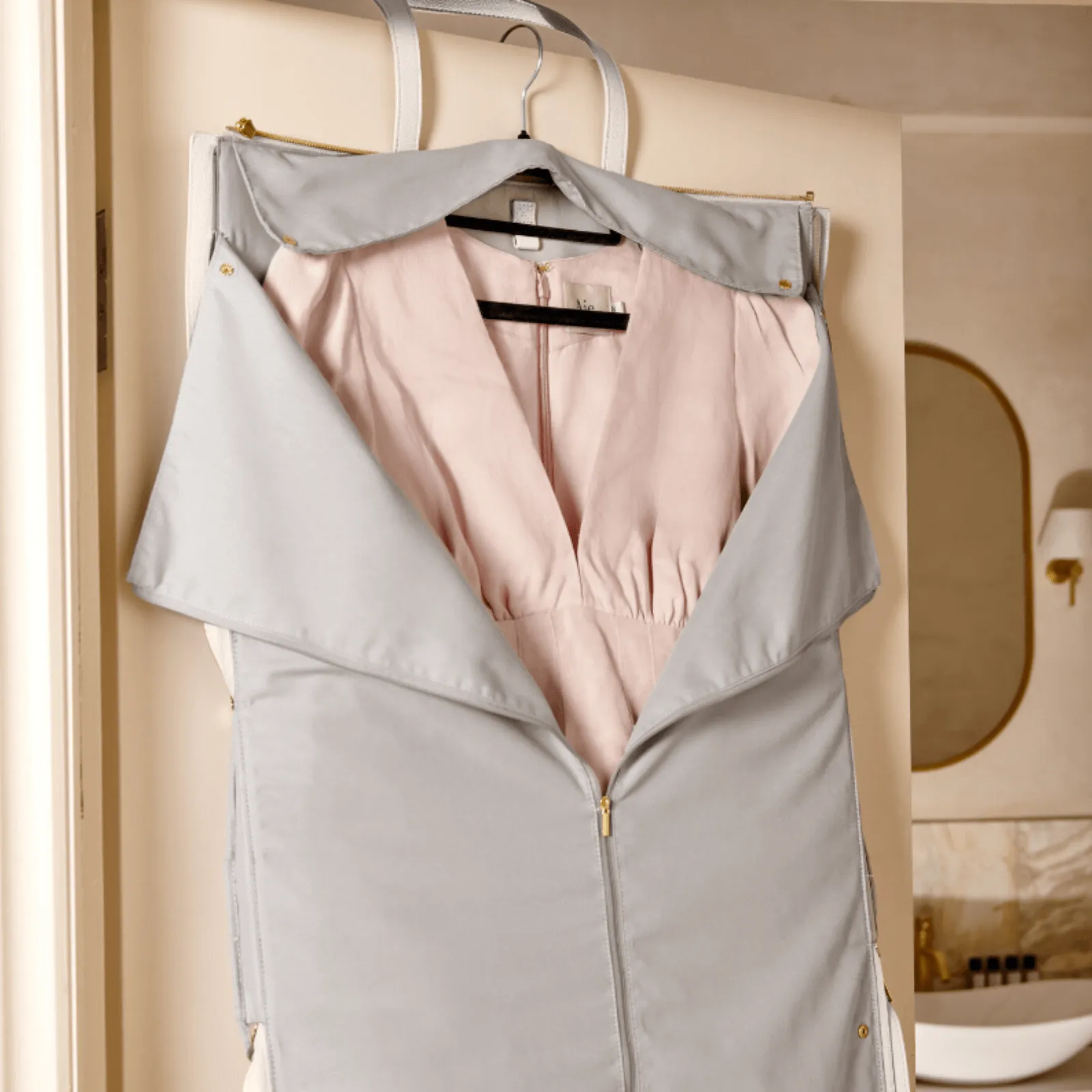 Katie Loxton Fold Out Garment Weekend Bag - Off White
