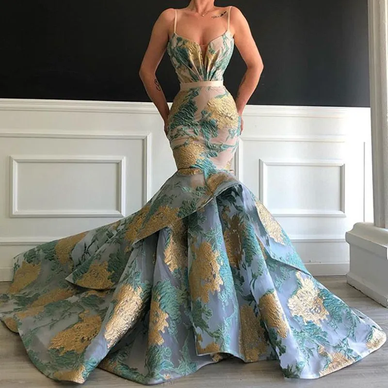Long Elegant Arabic Women Evening Dress