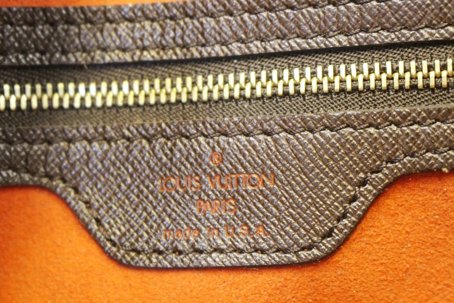 LOUIS VUITTON Damier Ebene Brown Marais Bucket Bag