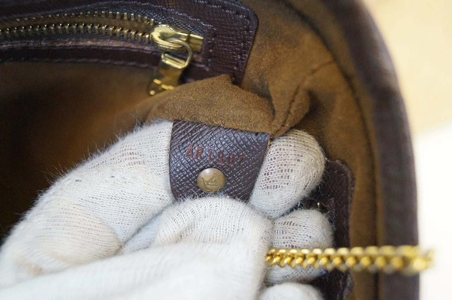 LOUIS VUITTON Damier Ebene Marais Bucket Shoulder Bag