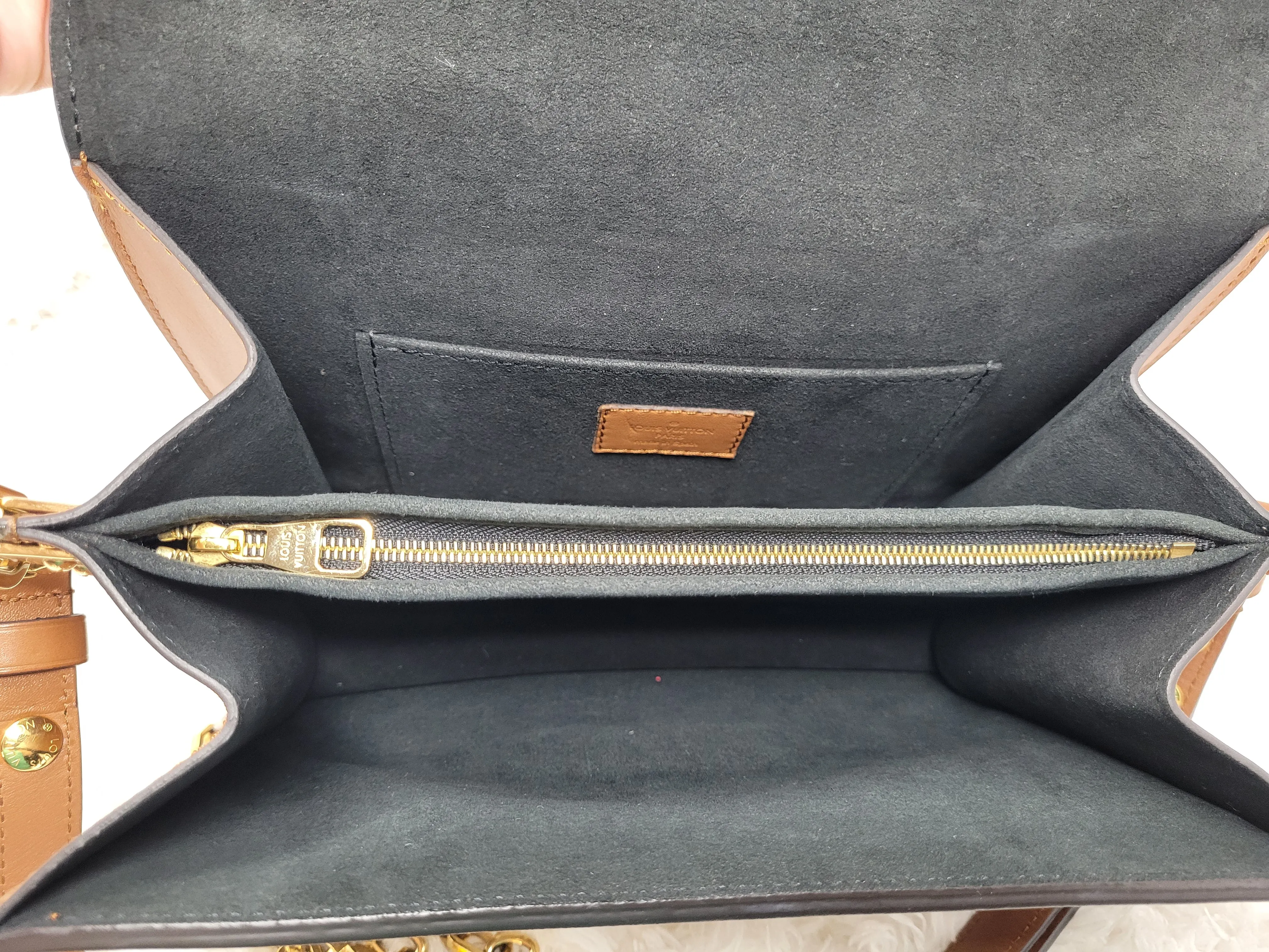LOUIS VUITTON DAUPHINE MM