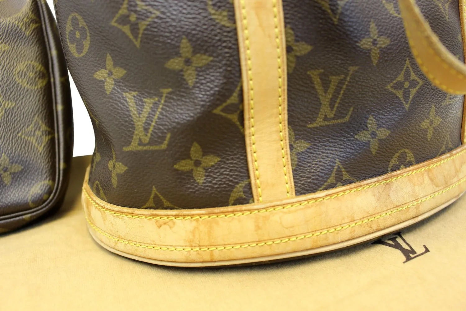 LOUIS VUITTON Monogram Brown Bucket GM Shoulder Bag