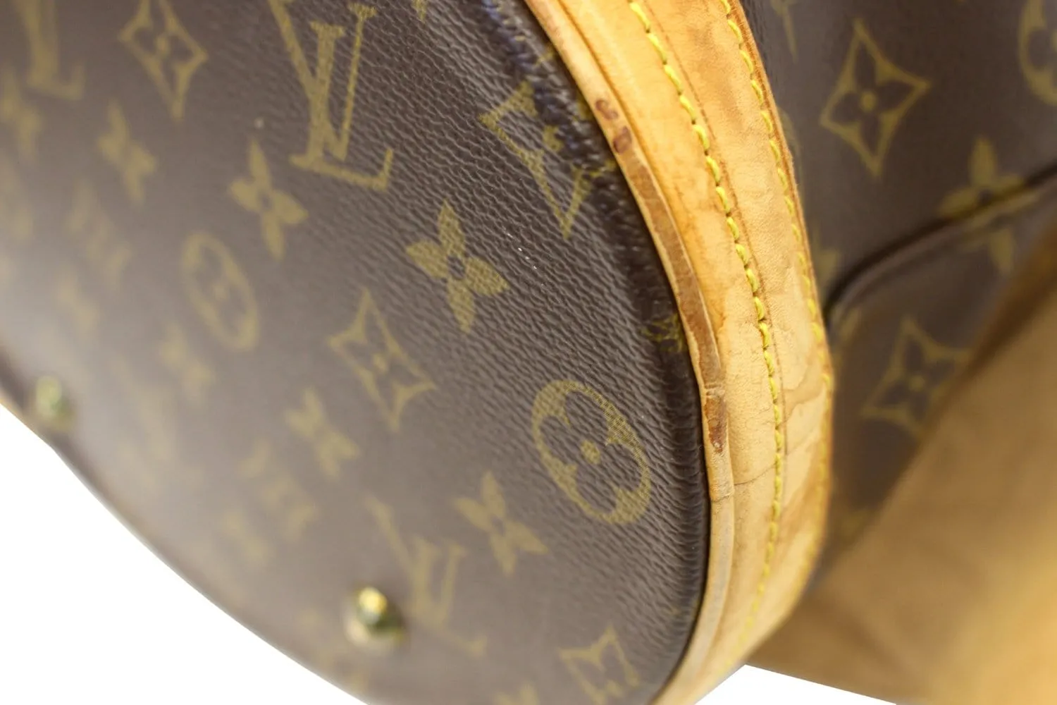 LOUIS VUITTON Monogram Brown Bucket GM Shoulder Bag