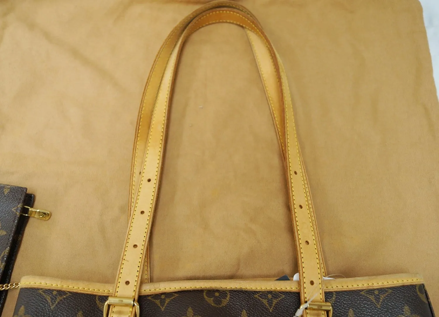 LOUIS VUITTON Monogram Canvas Brown Bucket GM Shoulder Bag