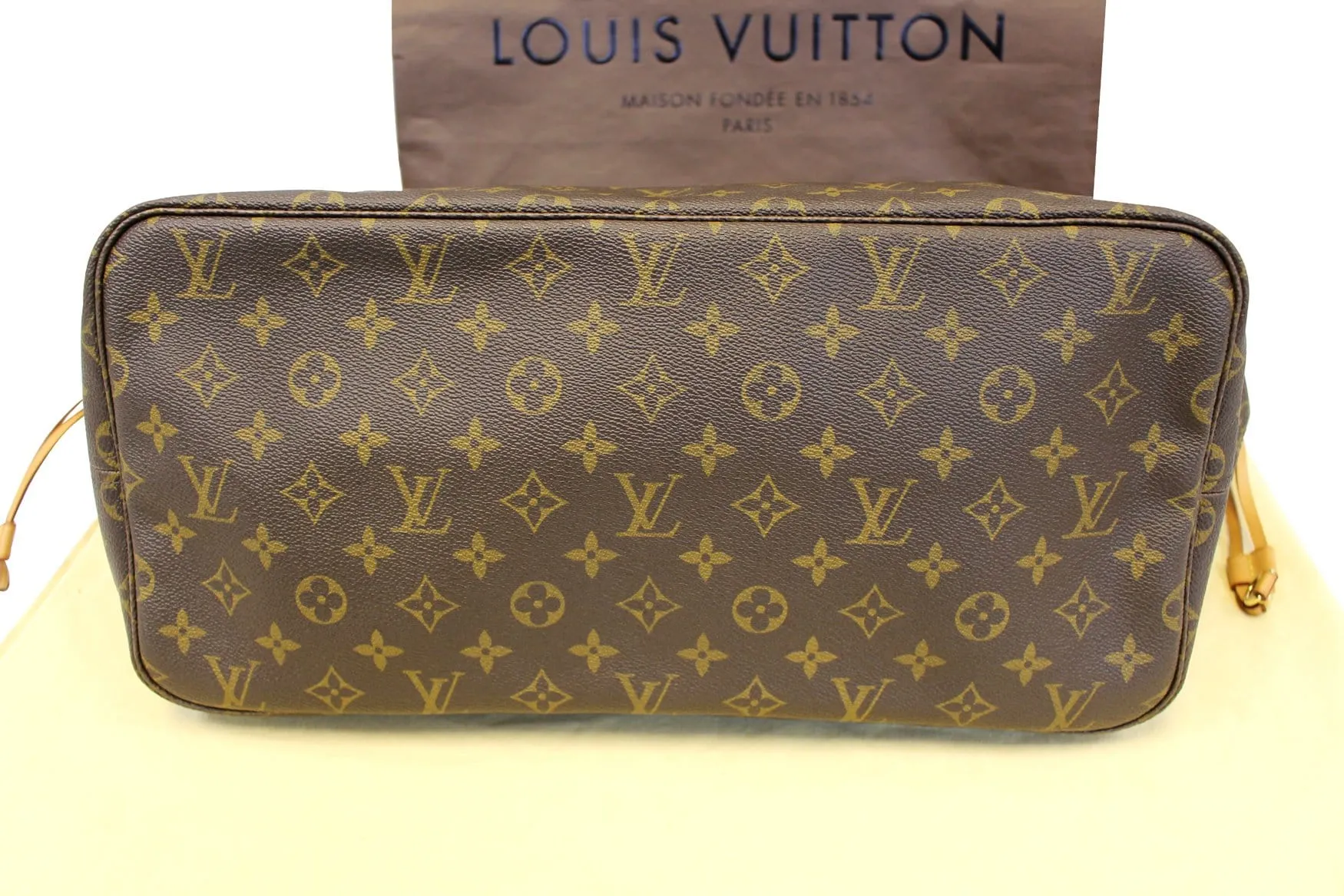 LOUIS VUITTON Monogram Canvas Brown Neverfull GM Shoulder Bag