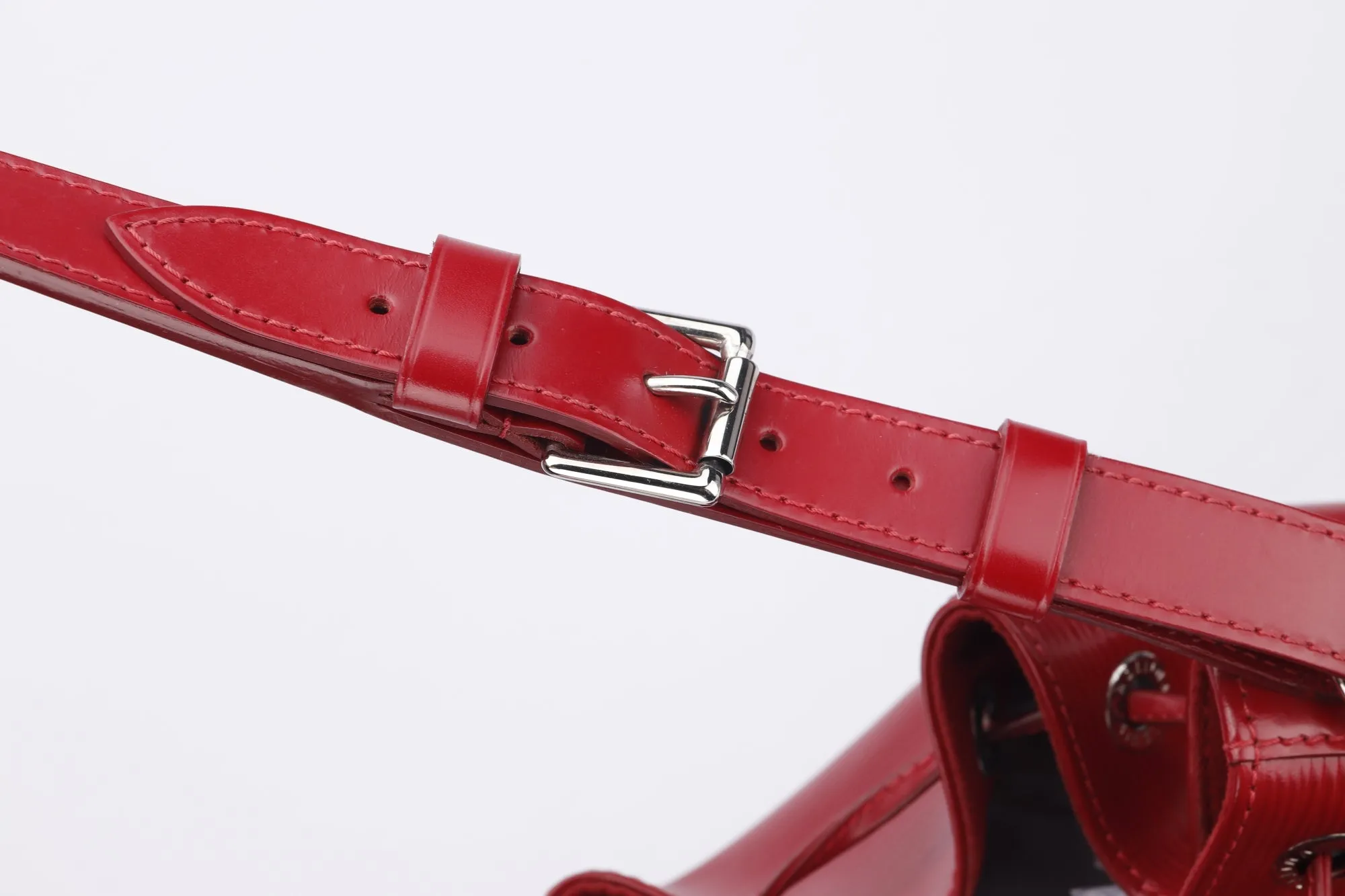 Louis Vuitton Petit Néonoé Red Epi Leather Bucket Bag (TJ1183), Silver Hardware, with Dust Cover