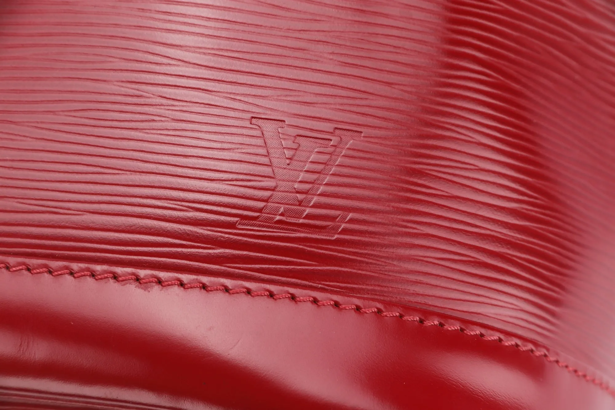 Louis Vuitton Petit Néonoé Red Epi Leather Bucket Bag (TJ1183), Silver Hardware, with Dust Cover