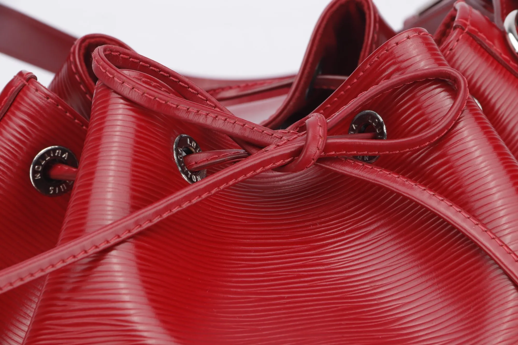 Louis Vuitton Petit Néonoé Red Epi Leather Bucket Bag (TJ1183), Silver Hardware, with Dust Cover
