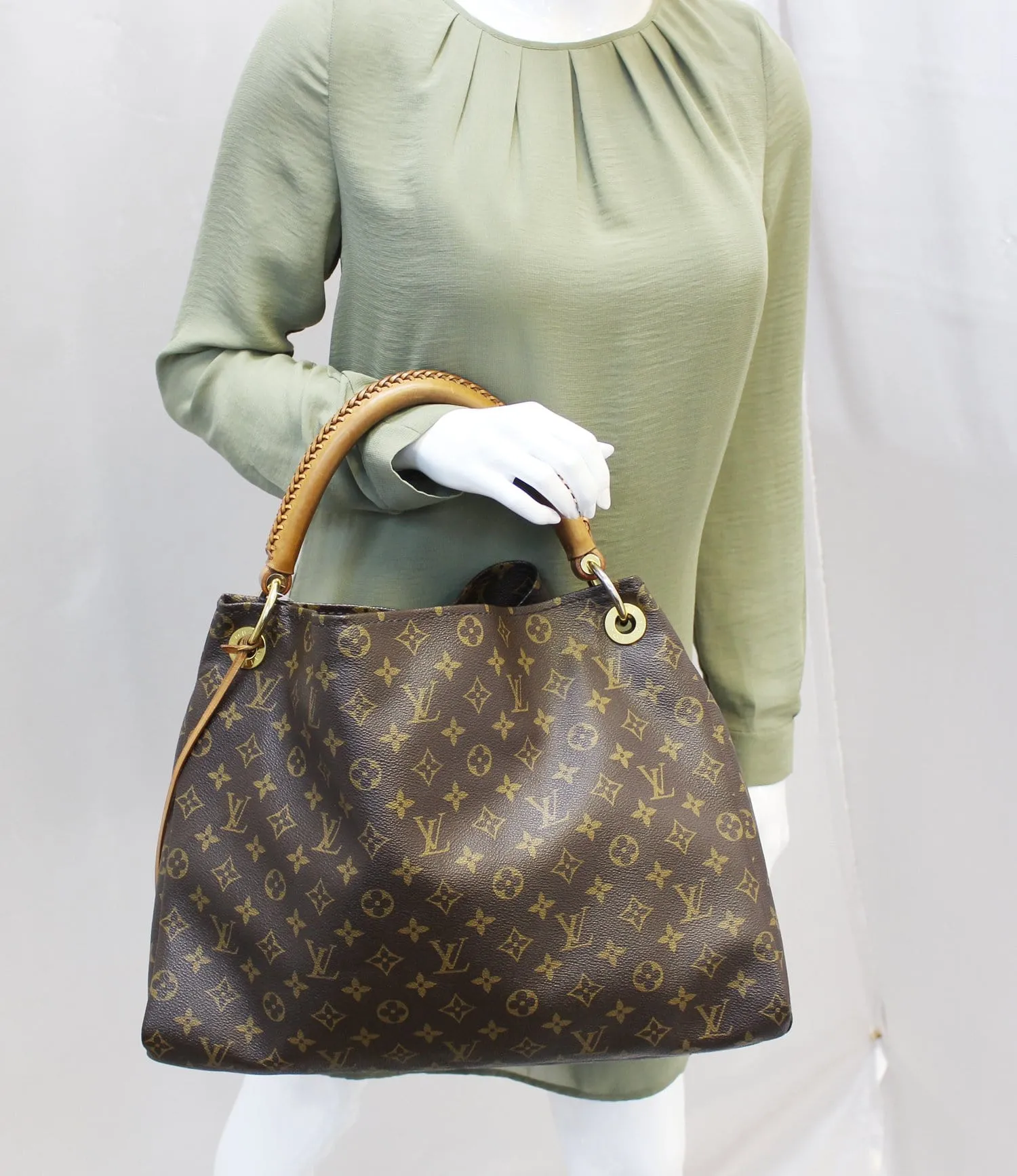 LOUIS VUITTON Pre Loved  Artsy MM Monogram Canvas Tote Handbag